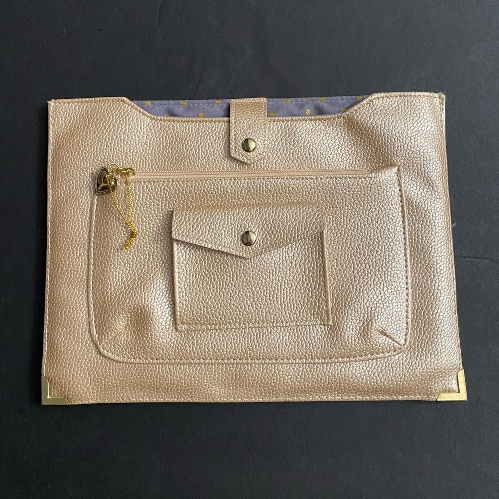 Tablet sleeve cover, fits iPad 10”, Gold color
